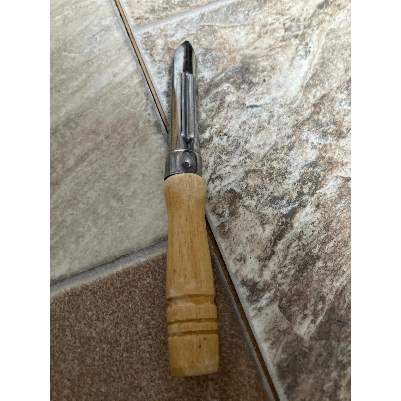 Vintage Wooden Handle Vegetable Peeler Serrated Stainless Steel Blade Japan 6"