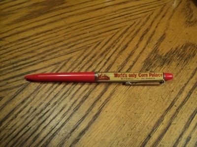 Vintage Floaty Ballpoint Pen  World's Only Corn Palace  5-13/16'' Long Denmark  B