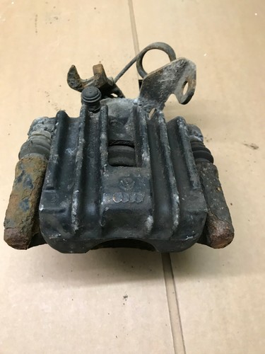 VW PASSAT (3B3) 1.9 TDIVW PASSAT ( Bremssattel links hinten Original)