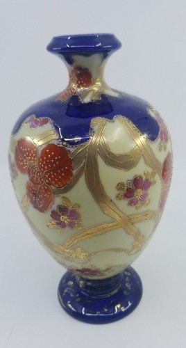 Beautiful Flow Blue Satsuma Style Porcelain Vase Floral With Gold Guild 8.5" EUC - Picture 2 of 5