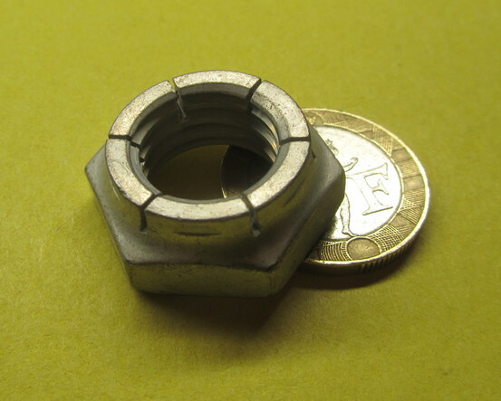 Cadmium Steel Flex Top Expanding Hex Nut RH, 5/8