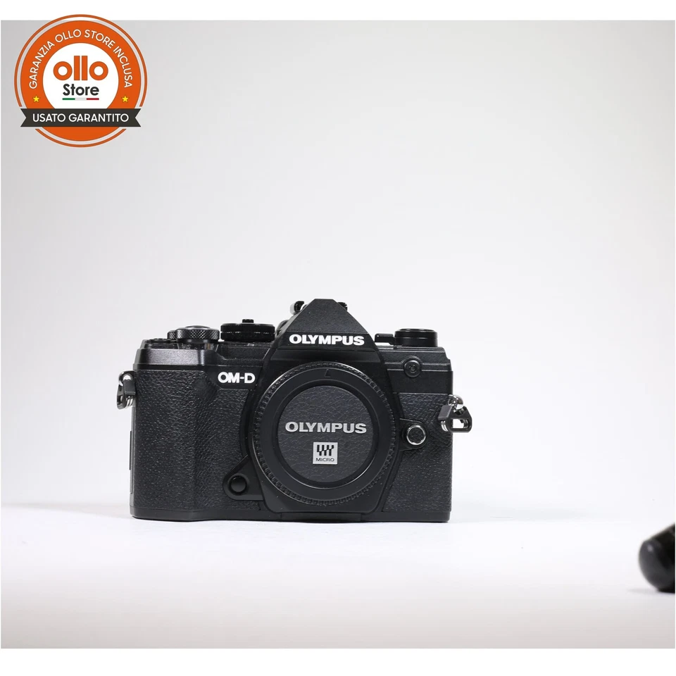 Olympus OM-D E-M5 Mark III, foto 2 di 5