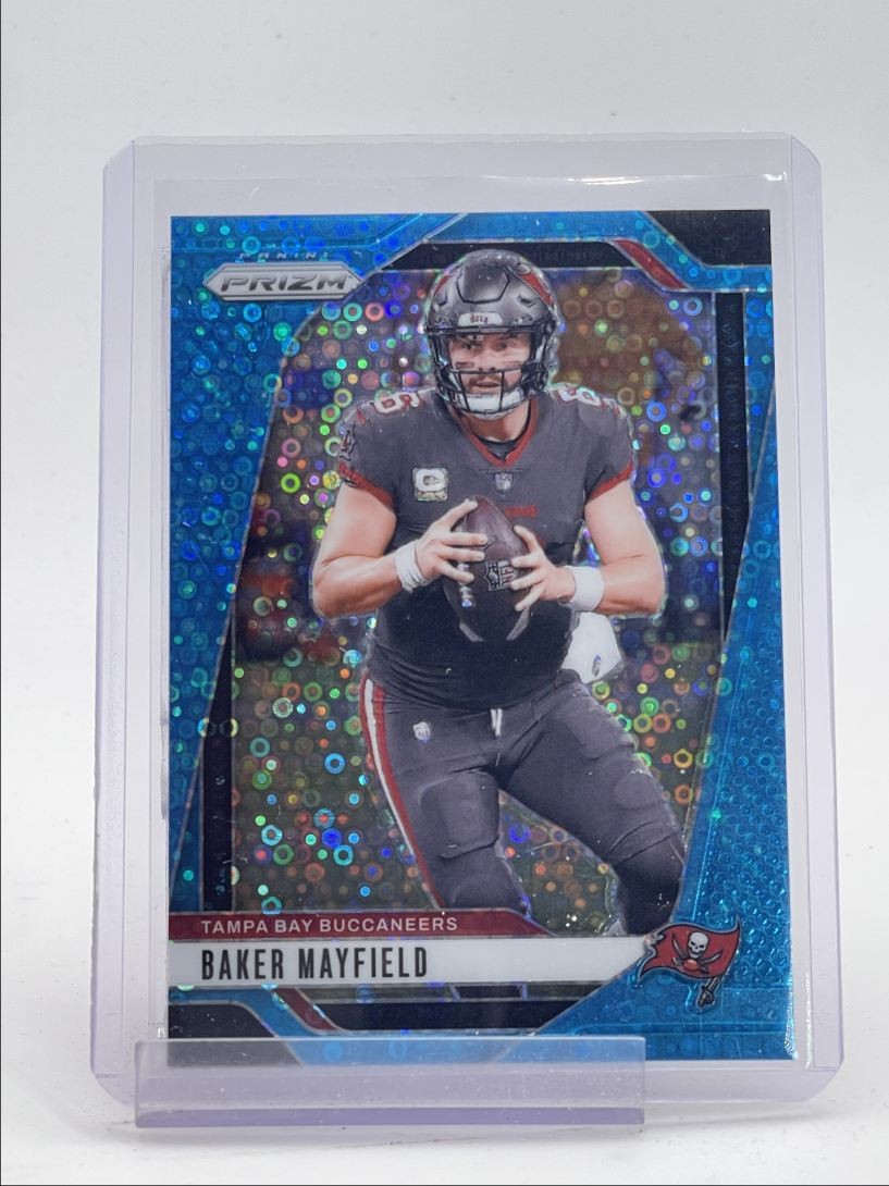 BAKER MAYFIELD 2024 PANINI PRIZM BLUE NO HUDDLE BUCCANEERS /99 Q0208