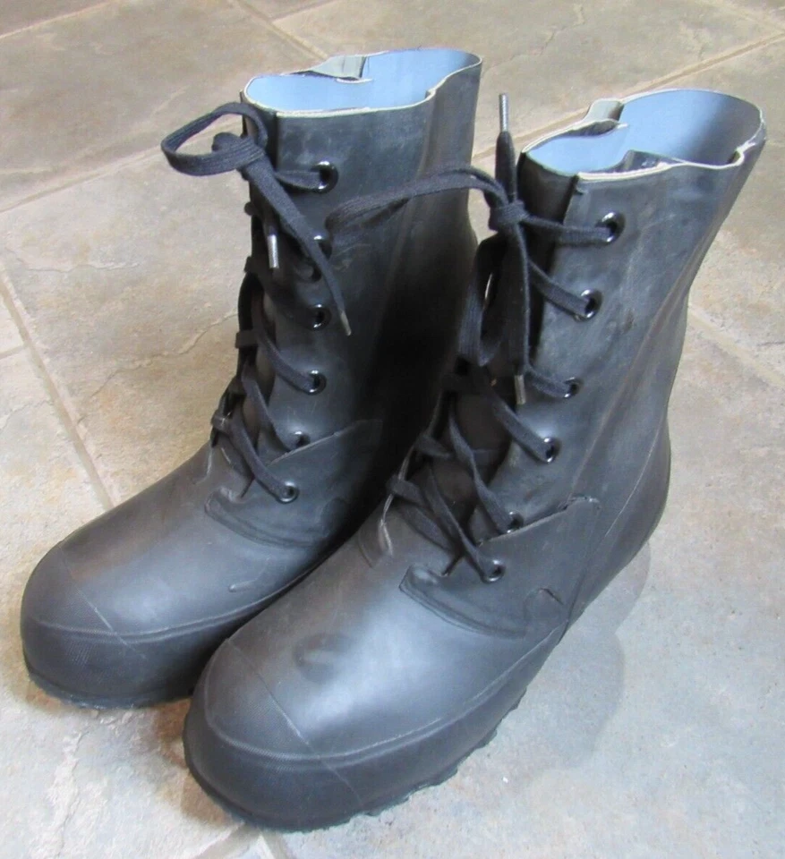 Hood MICKEY MOUSE Boots US -20° No Valve Cold Weather size 9 Narrow black rubber - Image 2 of 4