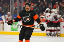Claude Giroux Flyers 11x14 unsigned photo