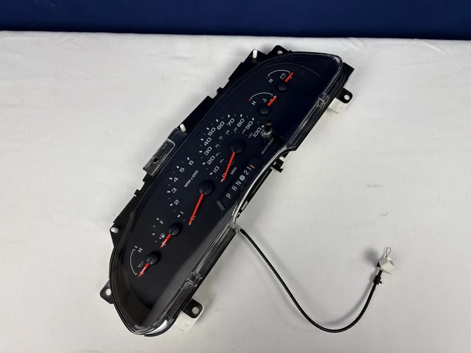 Ford Econoline Van E150 E250 E350 2004-2007 velocímetro cuadro de instrumentos Foto 3 de 4