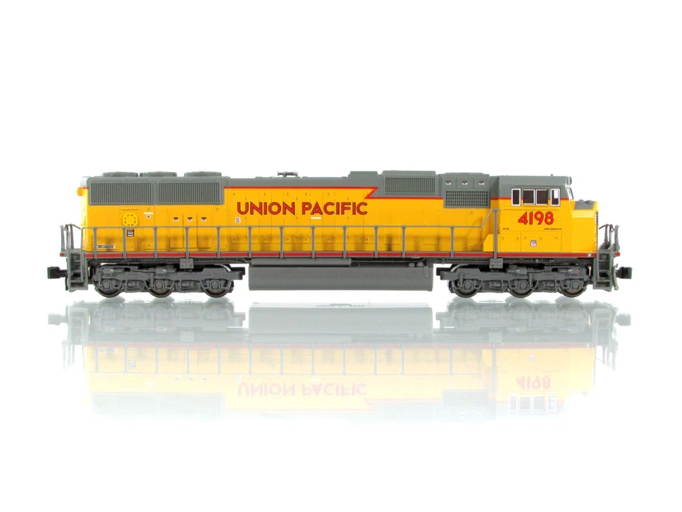 N Scale **UNION PACIFIC** SD70M Locomotive #4198 -Kato 176-7608-LS, DCC LokSound - Image 2 of 4