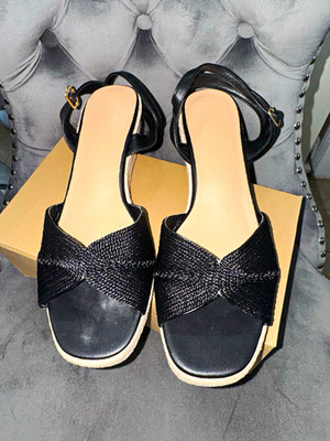 Women s Black Strappy Flat Sandals Woven Crisscross Ankle Strap 9.5
