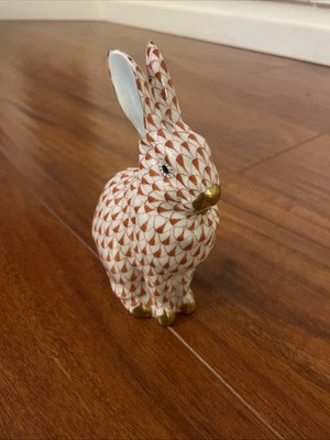 Herend 5.5'' Bunny Rabbit Sitting Rust Fishnet 24k Gold Accents 5327 Hungary