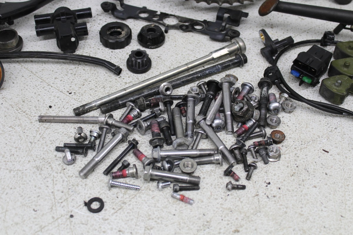 2014 KAWASAKI NINJA ZX6R ZX636E PARTS AND HARDWARE NUTS BOLTS | eBay