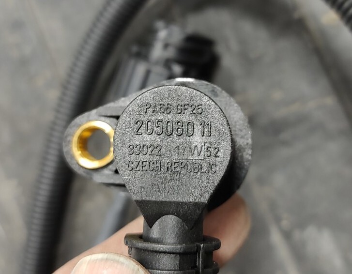Genuine Volvo Crank Speed Sensor 20508011 | eBay Genuine Volvo Crank Speed Sensor 20508011 | eBay