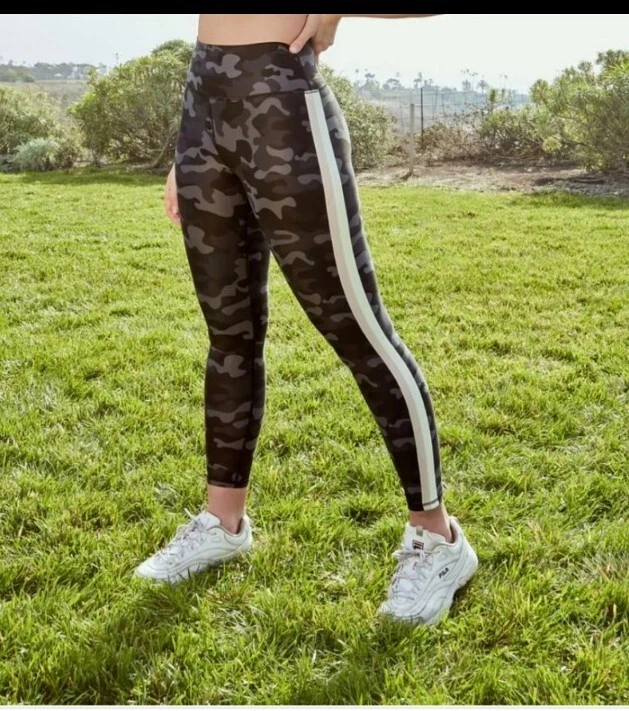 Spiritual gangster deals camo leggings