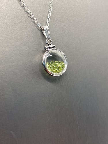 Handgefertigt 12,5 mm verkleinertes Sterlingsilber Peridot Shaker Medaillon Plexiglas Ansicht - Bild 5 von 7