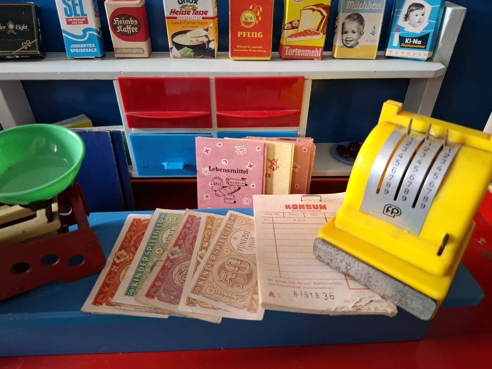 Schöner kleiner Kaufmannsladen von 1960 - Bild 3 von 4