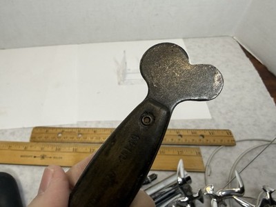 Vintage WW2 USAAF SAAD 41-149 Dzus Key Aviation Tool Snoopy Tool