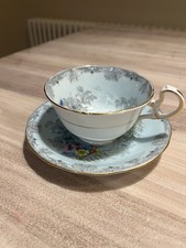 Aynsley “Queens Garden” Bone China Teacup & Saucer – England 7614/1