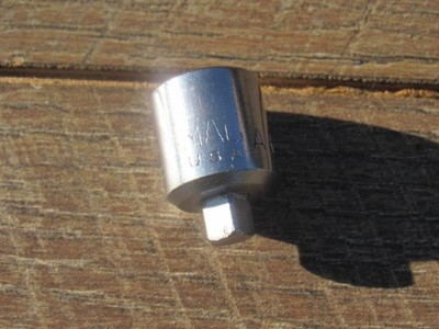 MAC TOOLS AX2M AX 2M  3/8'' TO 1/4'' DRIVE SQUARE DRIVE ADAPTER REDUCER  NICE AX2