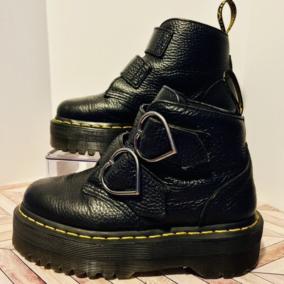 Dr Martens DEVON HEART Black Leather Platform Boots Women's 5 Pebbled Ankle