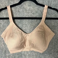 Warners Woman Size Large Seemless comfort nude wireless bra