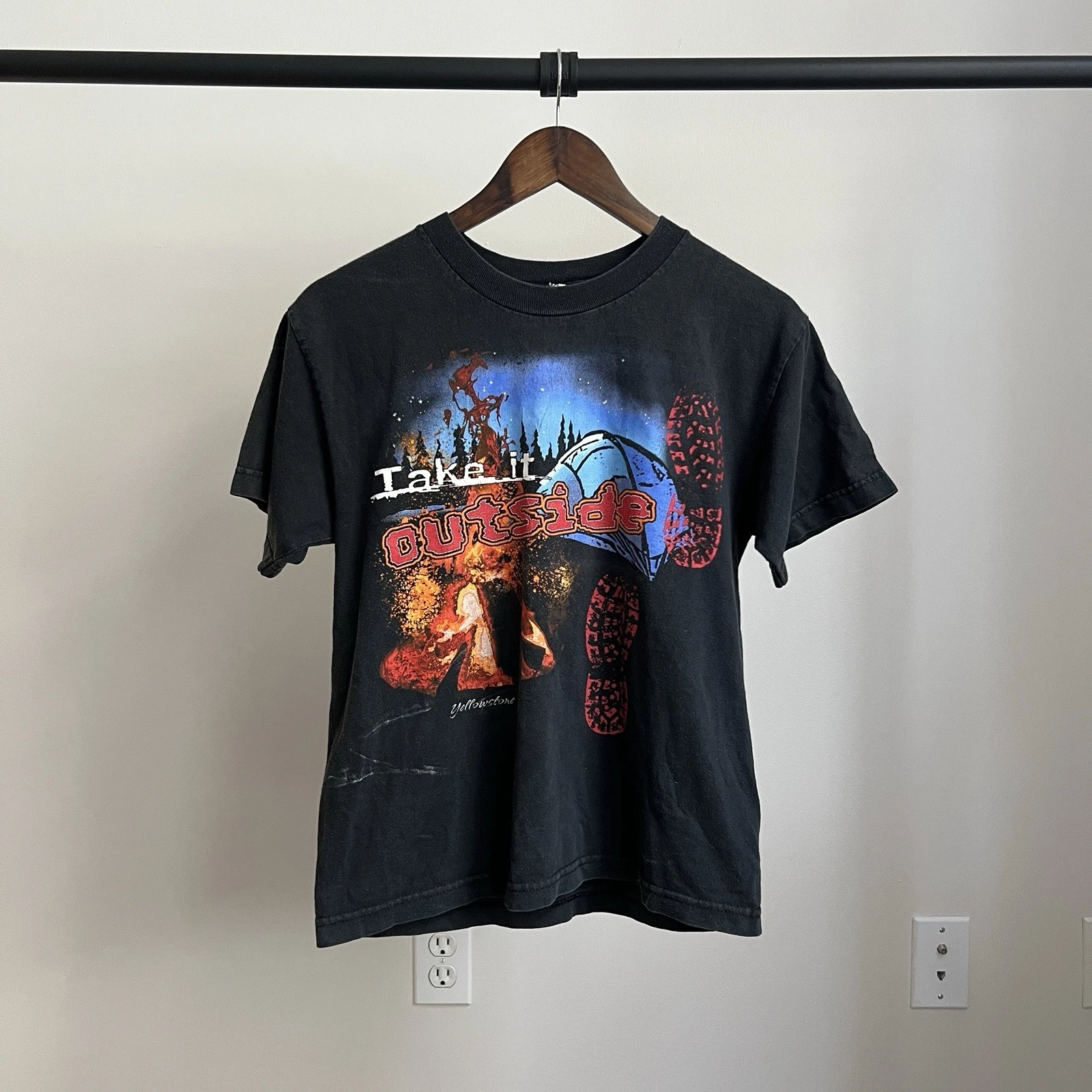 Vintage Y2K Yosemite Nature Hiking Take it Outside Outdoor Mens Small Tee