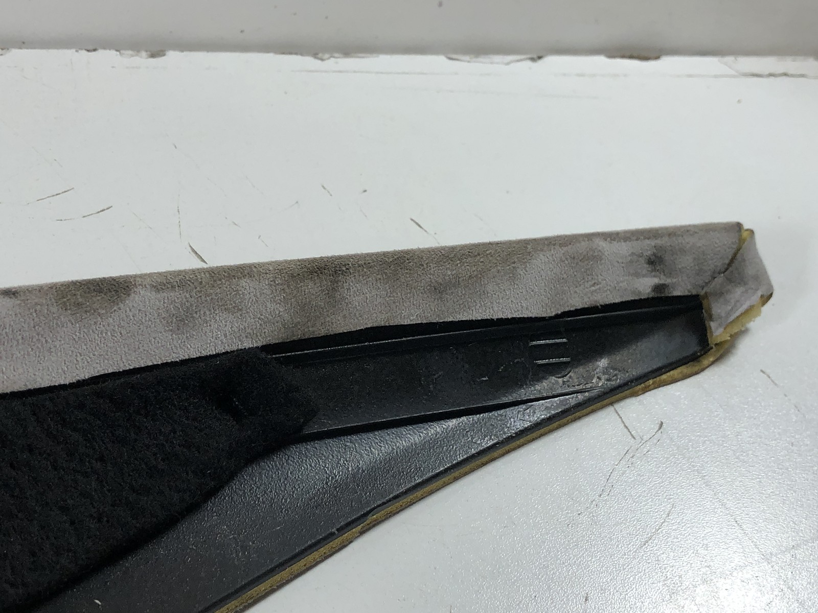 03-13 Maserati Quattroporte M139 Left C Pillar Trim Panel Grey Alcantara OEM 09