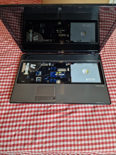 Acer Aspire 5551 Amd Athlon II 2.1GHz 15,6" Laptop For Parts Read Description - Picture 6 of 17