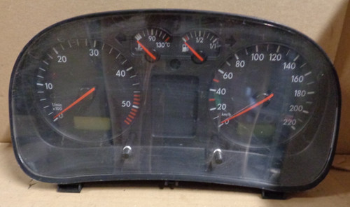VW  GOLF 4 + BORA  1,9SDI   TACHO  KOMBIINSTRUMENT  110008916018  1J0919861B