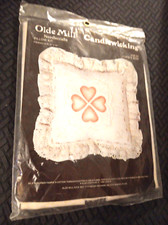 Olde Mill Needlecraft Candlewicking Kit Heart  Flowers Vintage Sewing 0856 NOS