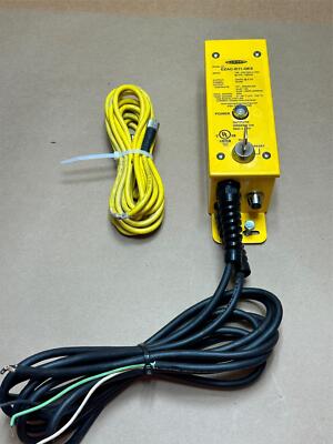 Banner EZAC-R11-QE8 Illuminated Switch Key Turn Run Stop Enclosure 24Vdc .7A OUT