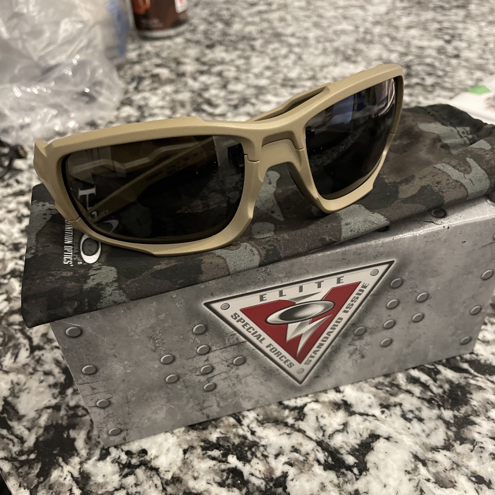 Oakley OO9329-04 Ballistic Shocktube Sunglasses - Terrain Tan for sale  online | eBay