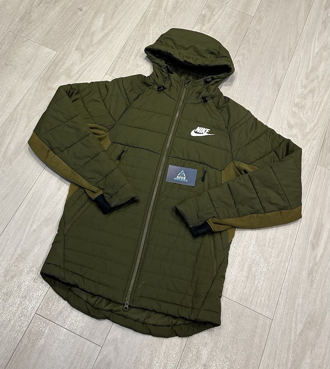 nike sports hybrid jacket