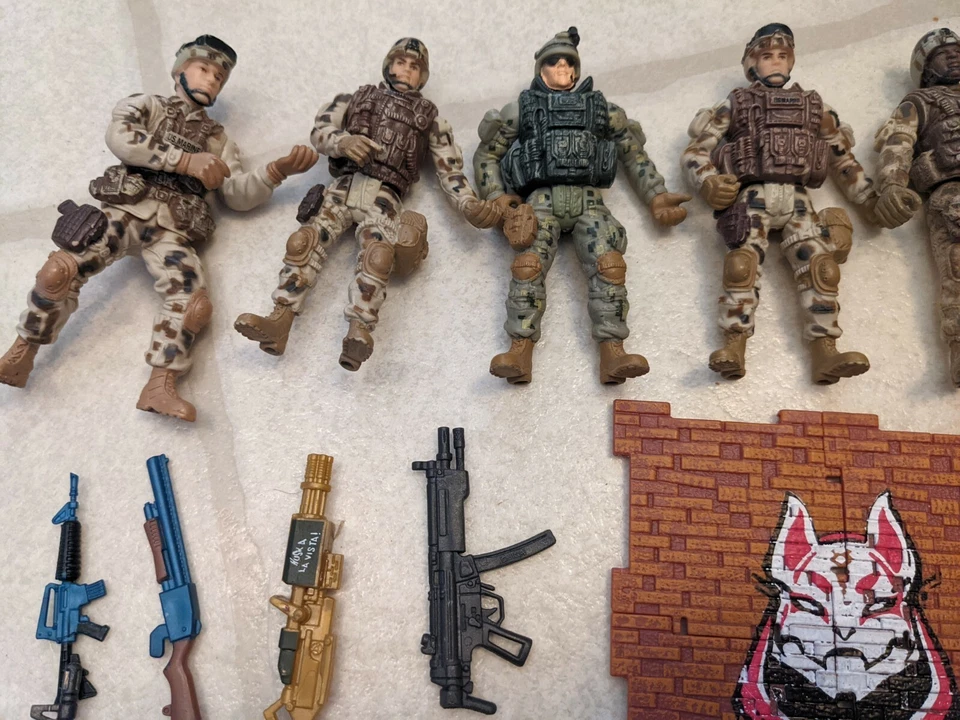 Juego de figuras de acción FortNite, Call of Duty, G. I. Joe accesorios Foto 2 de 4