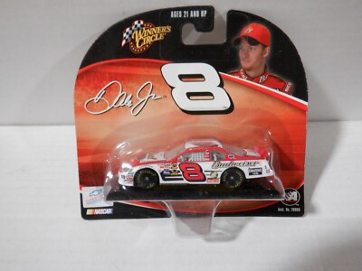 Winners Circle Dale Earnhardt Jr 8 (White) 051021DMT3