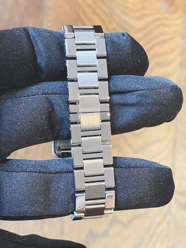 Cartier Tank Solo 3170 Ladies Watch 24mm x 31mm Quartz Box and Papers - Picture 7 of 14