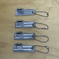 Nuevo paquete de 4 abridores de latas manuales estilo P38 bolsa de acero para salir a casa Segunda Guerra Mundial centavo