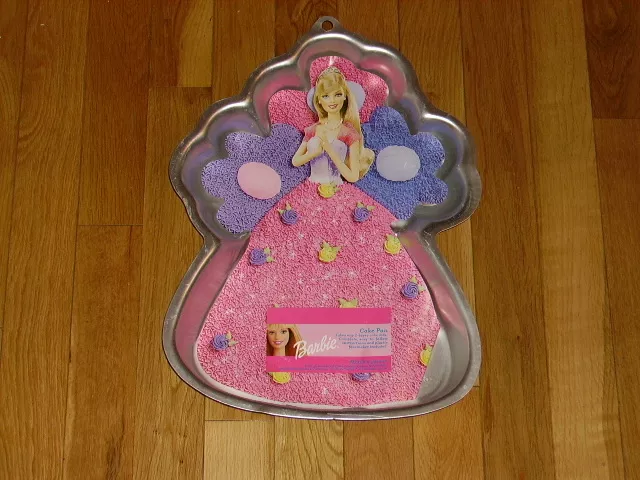 NEW WILTON CELEBRATION BARBIE DRESS PRINCESS BIRTHDAY CAKE PAN