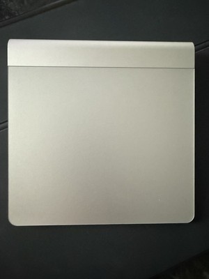 Apple Magic Trackpad A1339 MC380Z/A 1. Generation Multitouch Wireless Bluetooth