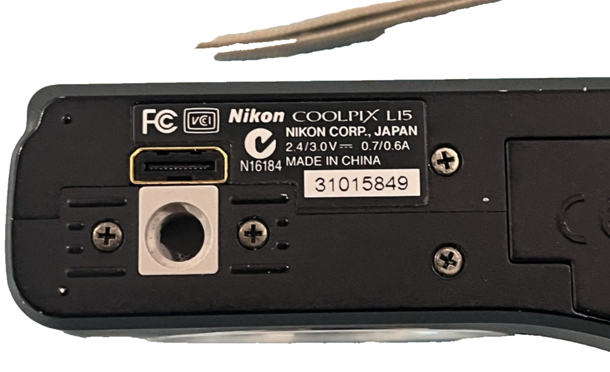 Nikon Coolpix L15 8.0 MP Compact Digital Camera W/Manual, Nikon