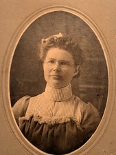 1900 s Vintage Pretty School Girl young lady CABINET CARD PHOTO