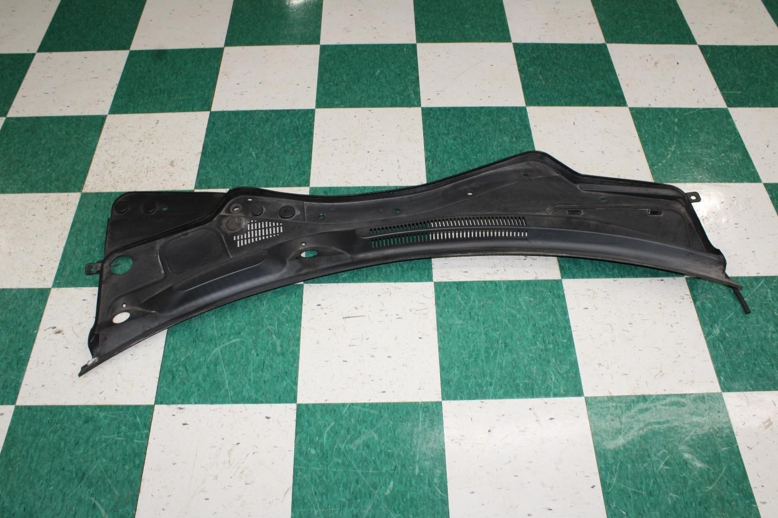 14-20 Ghibli Black Front Windshield Wiper Cowl Trim Panel OEM Factory OE WTY WTY