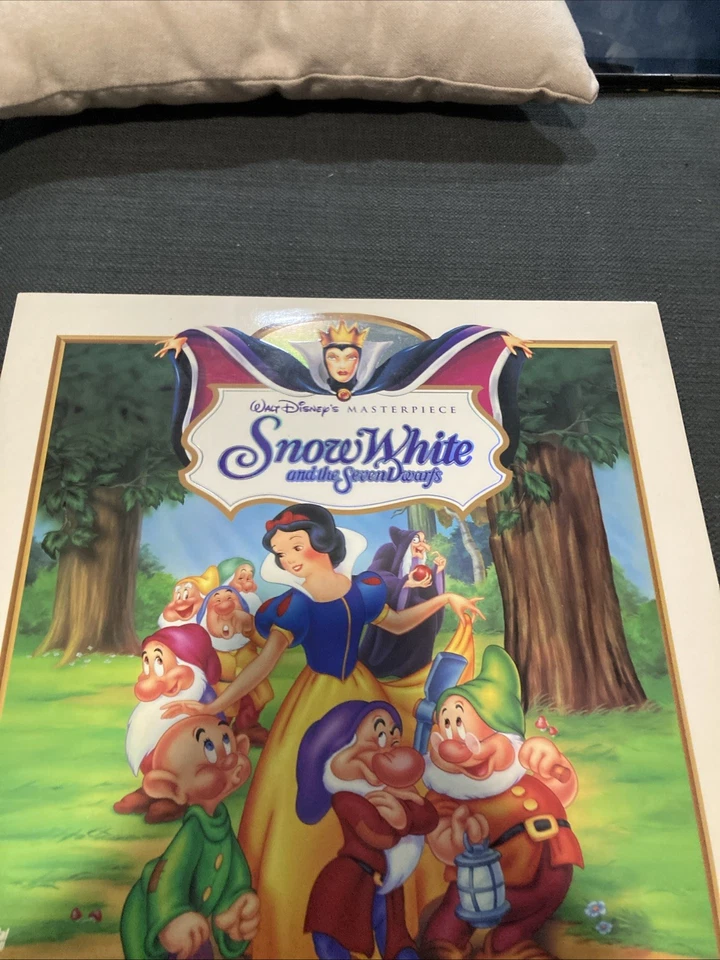 Snow White And The Seven Dwarfs, LaserDisc, Disney Masterpiece, - Image 2 of 4