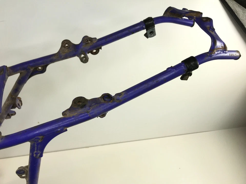 94 Kawasaki KLX250 KLX 250 OEM cuadro principal chasis carrocería motor base  Foto 3 de 4