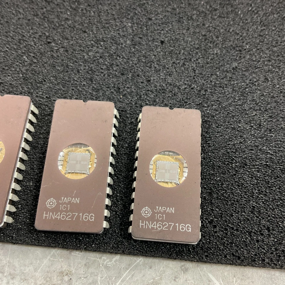 Lot of 23 Hitachi Semiconductor HN462716G 24 Pin 1B3 8 Bit Rom Chips Japan - Image 4 of 4