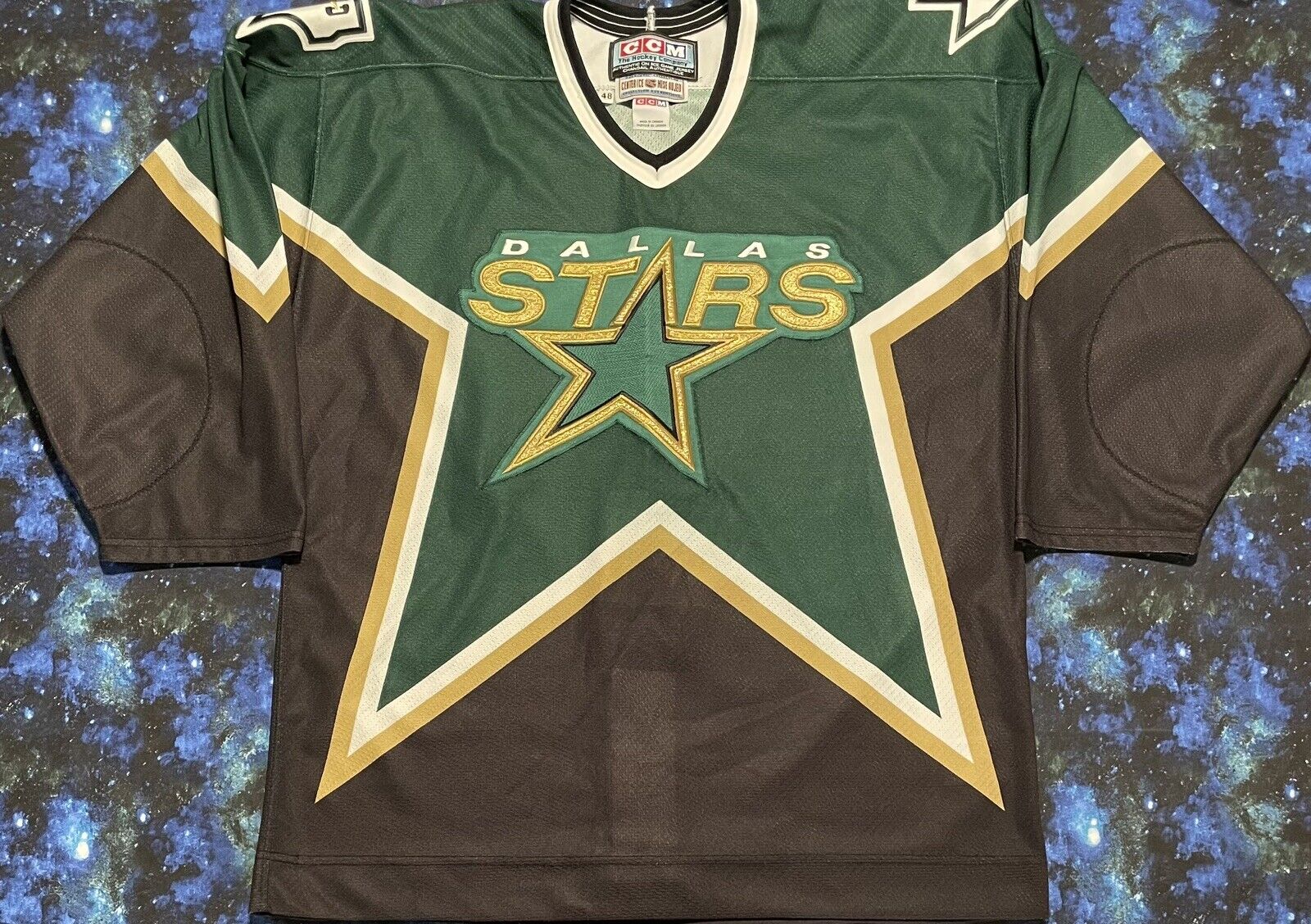 VINTAGE RARE MADE IN CANADA EARLY 90's CCM DALLAS STARS HOCKEY JERSEY SIZE  XXL