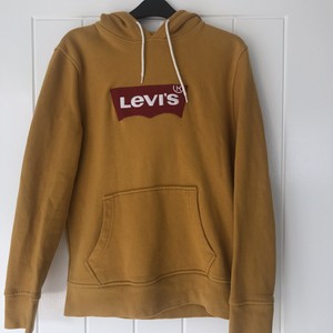 levis mustard sweatshirt