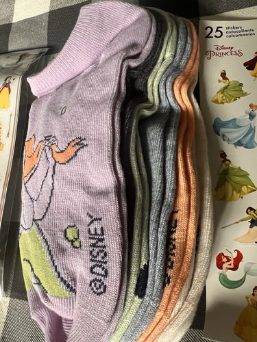 Disney Princess 6 Pair Socks No Show Size 4-10 Kids NWT - Picture 3 of 6