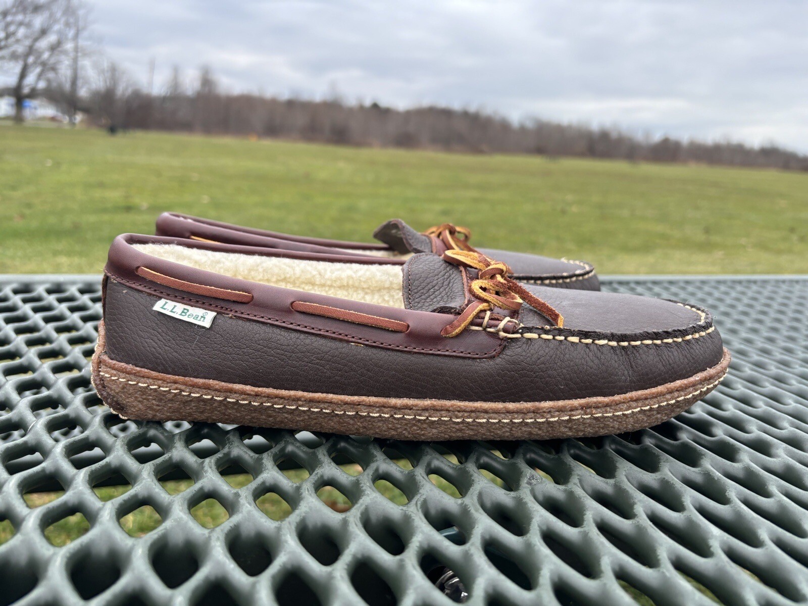 Men's LL Bean Handsewn Moccasin Slippers Shearling Li… Gem