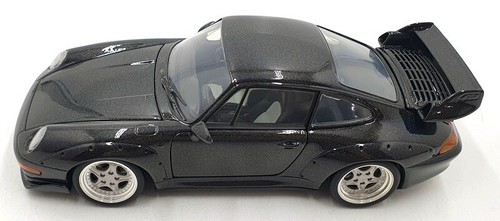 UT 1/18 Scale Diecast 9224C - Porsche 911 GT - Standox Dark Green/Black - Picture 4 of 5