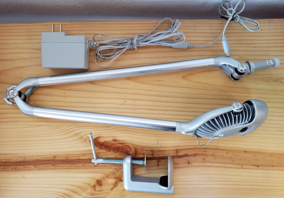 Humanscale LED Element 790 Task Light w/ Flex Arm & Clamp Base, 6w = 90w - Image 2 of 4