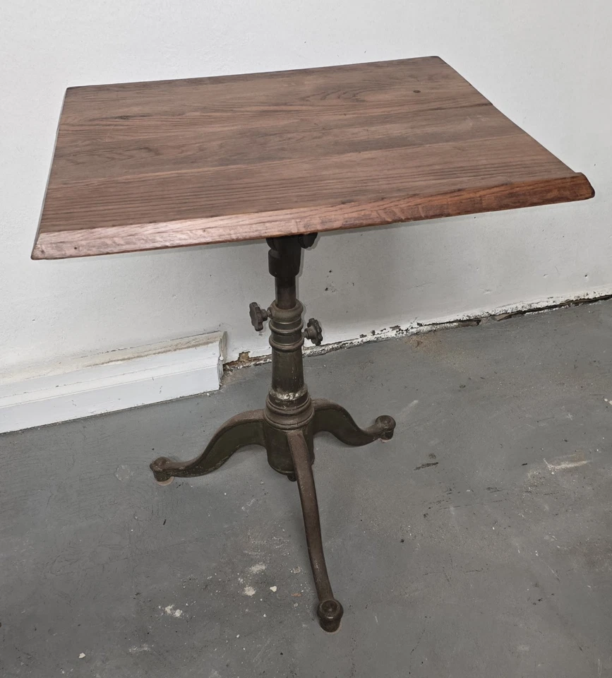 Mesa de dibujo 1905 - tapa de roble, base de hierro - recogida cerca de Nueva York Foto 2 de 4